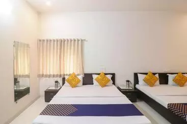 Hotel Spot On 64060 Shanti Vatika