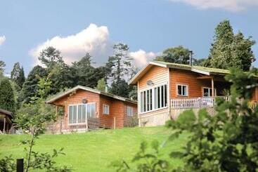 리조트 Rudyard Lake Lodges