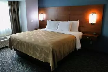 Otel Quality Inn & Suites Watertown Fort Drum