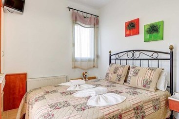 Apartamentos turísticos Villa Siriti: Esta Villa Incluye Una Piscina Privada, Wifi Y Cerca De Los Servicios