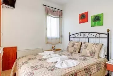 Apartamentos turísticos Villa Siriti: Esta Villa Incluye Una Piscina Privada, Wifi Y Cerca De Los Servicios