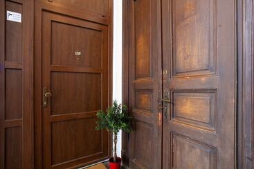 بنسيون Crown Rooms