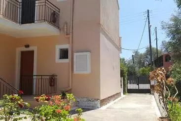 Appart'hotel F S Kavos