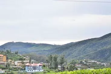 ホテル Yensfield Blackpool