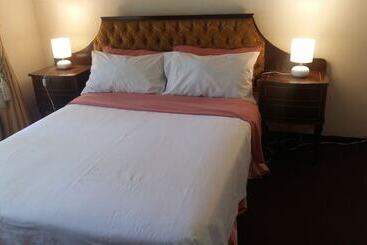 پانسیون Ashley's Guest House