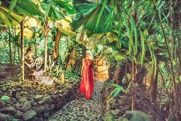 پانسیون Rohotu Fare