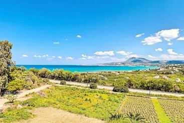 Жильё для туристов Villa Di Creta Heated Pool