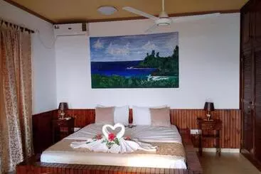 Pension  Les Elles Guesthouse Self Catering