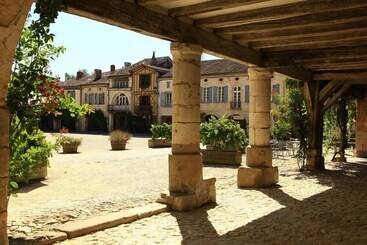 فندق Camping Le Pin