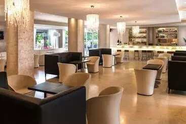 هتل Grand  De Kinshasa