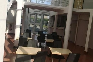 Hotel Mervil Airport