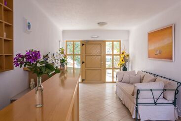 آپارتمان‌های توریست‌ها Studios Ritsa