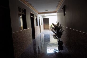 پانسیون Elegant Motel