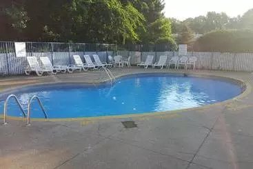 모텔 Mentor Home Inn And Suites