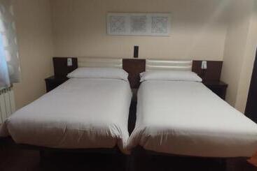 هاستل La Posada De La Magistral