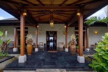 Kutus Kutus Ketewel Villa