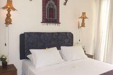 Жильё для туристов Qambodja Villas Lombok