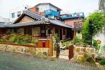 Jeonju Gyeonggijeonyeonga Hanok Pension