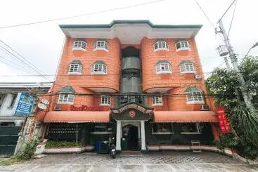 Hotel Reddoorz Near East Avenue Medical Center