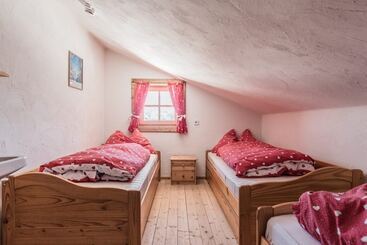 הוסטל Resterhöhe