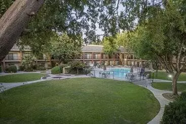 Hotelli Piccadilly Inn Airport