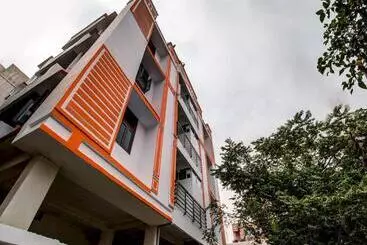 Super Hotel O Rajbanshi Nagar