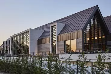 Hotel Le Domaine Des Vanneaux Golf Et Spa Mgallery