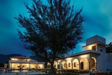 Курорт Premkunj