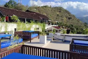 Pensiune Waenis Sunset View Hotel And Restaurant, Amed, Bali