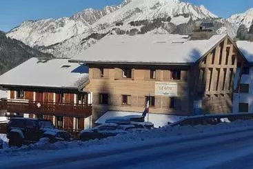 ホテル Gîte Châtel