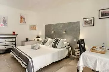 Talo Mas Maurane Chambre D Hôte Avec Spa Privé Aux Portes D Arles