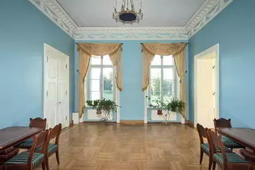 هتل Mezotnes Palace