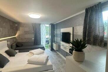 בית מלון כפרי Residence Delle Rose