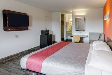 Motel 6 Staunton, Va