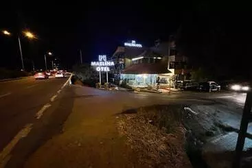 Maslina Otel