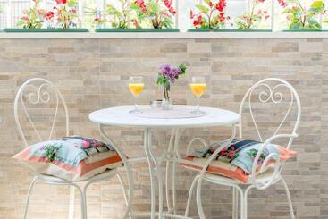 Otel Le Monde Luxury Accommodation