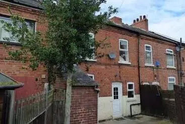 Pensió Staveley House