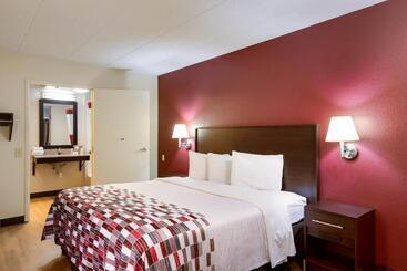 هتل Red Roof Inn Grand Rapids Airport