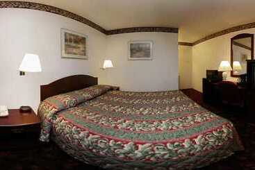 酒店 Rodeway Inn Wine Country