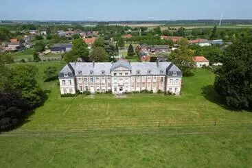 ベッドアンドブレックファースト Chambres D Hôtes & Gîtes Du Château De Grand Rullecourt