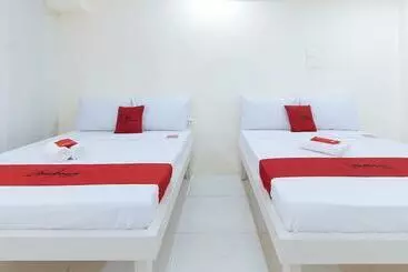 ペンション Reddoorz @ Dbuilders Rooms Lower Bicutan