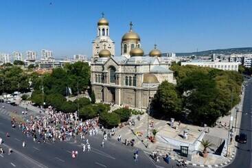 آپارتمانهای توریستها Villa Aurora