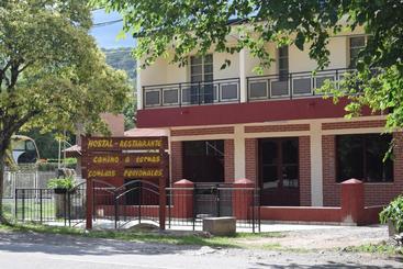 הוסטל Camino A Termas