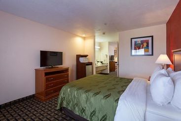 Отель Quality Inn & Suites Huntington Beach