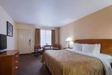 ホテル Quality Inn & Suites Huntington Beach