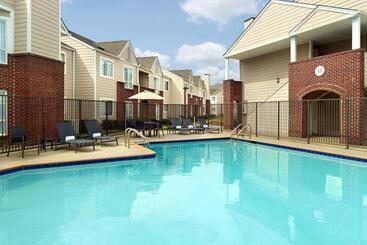 Отель Residence Inn By Marriott Atlanta Airport North/virginia Ave