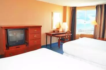 استراحتگاه Laughlin River Lodge