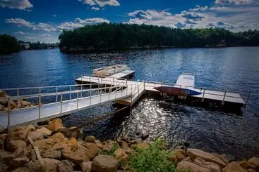 The Vue Boutique Hotel & Boathouse