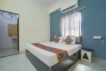 ホテル Fabexpress Shraddha Inn