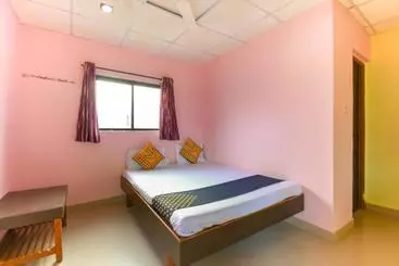 Hotel Spot On 65135  Suvarna Samrat Lodge